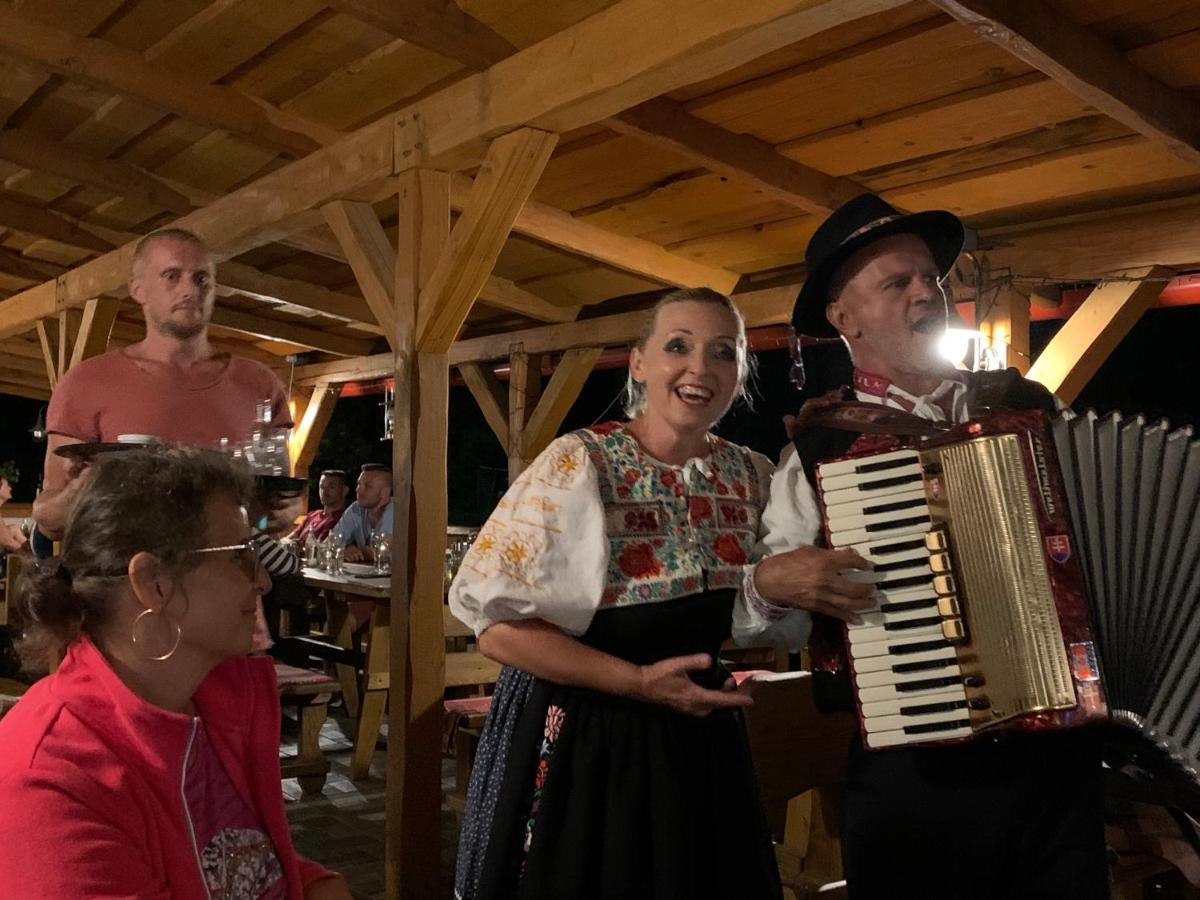 Penzion Turista Banská Štiavnica 외부 사진
